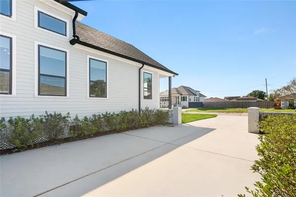 $310,000 | 213 Bear Drive, Arabi, LA 70032