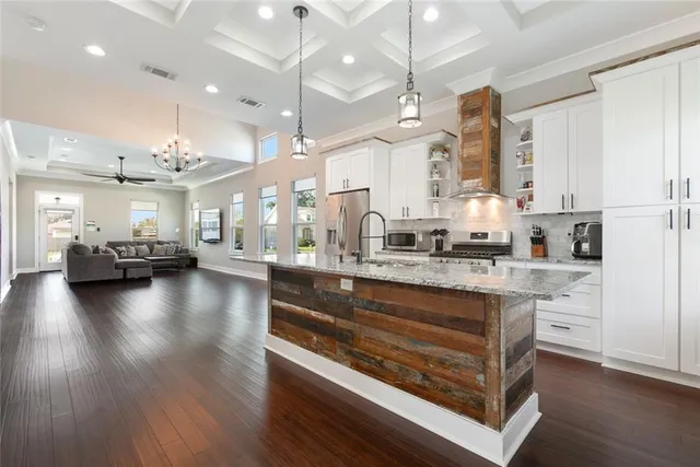 $320,000 | 213 Bear Drive, Arabi, LA 70032