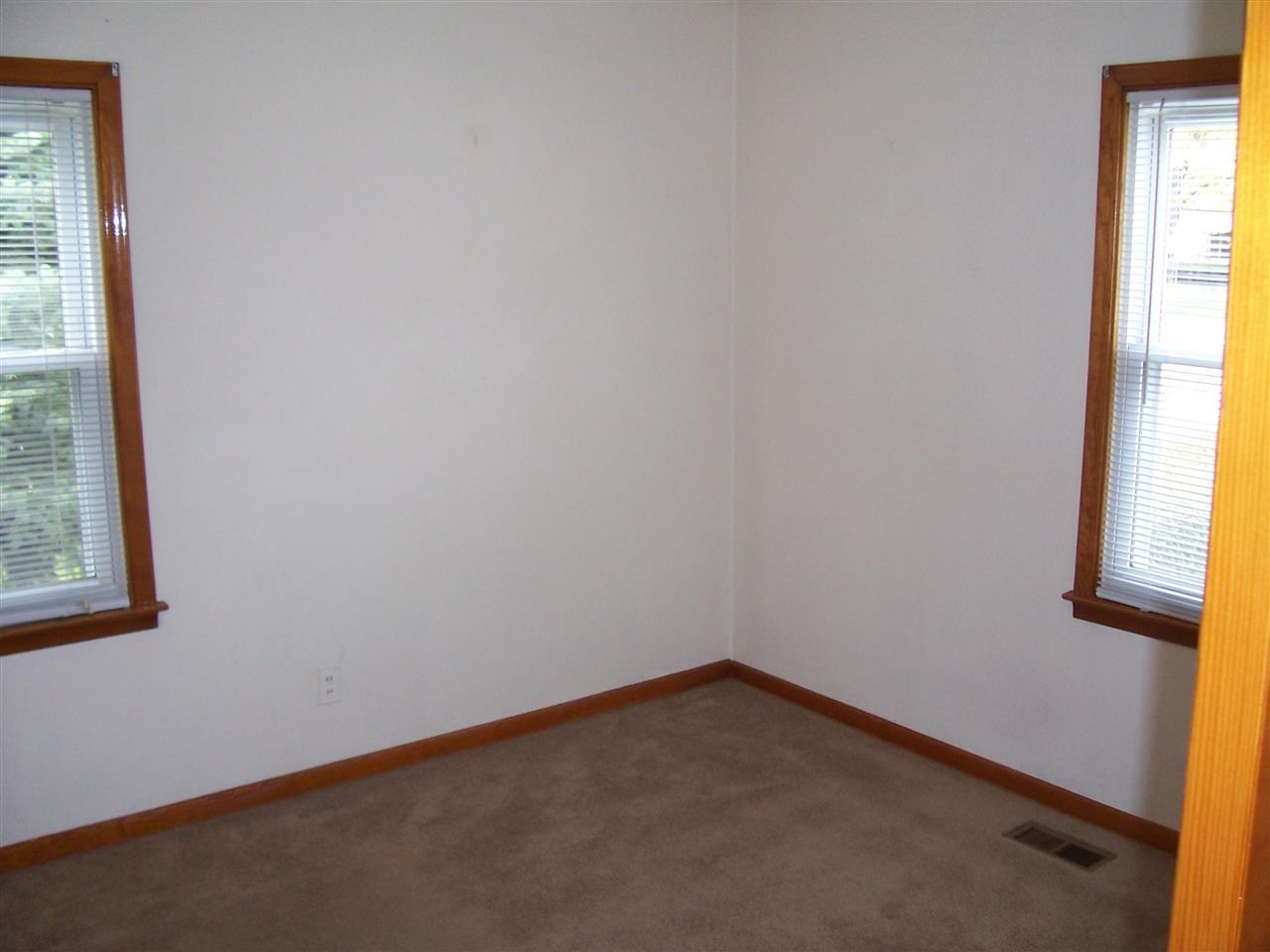 13860 Stephens Road Warren, MI 48089 - Photo 13 of 16 31170904-12.JPG