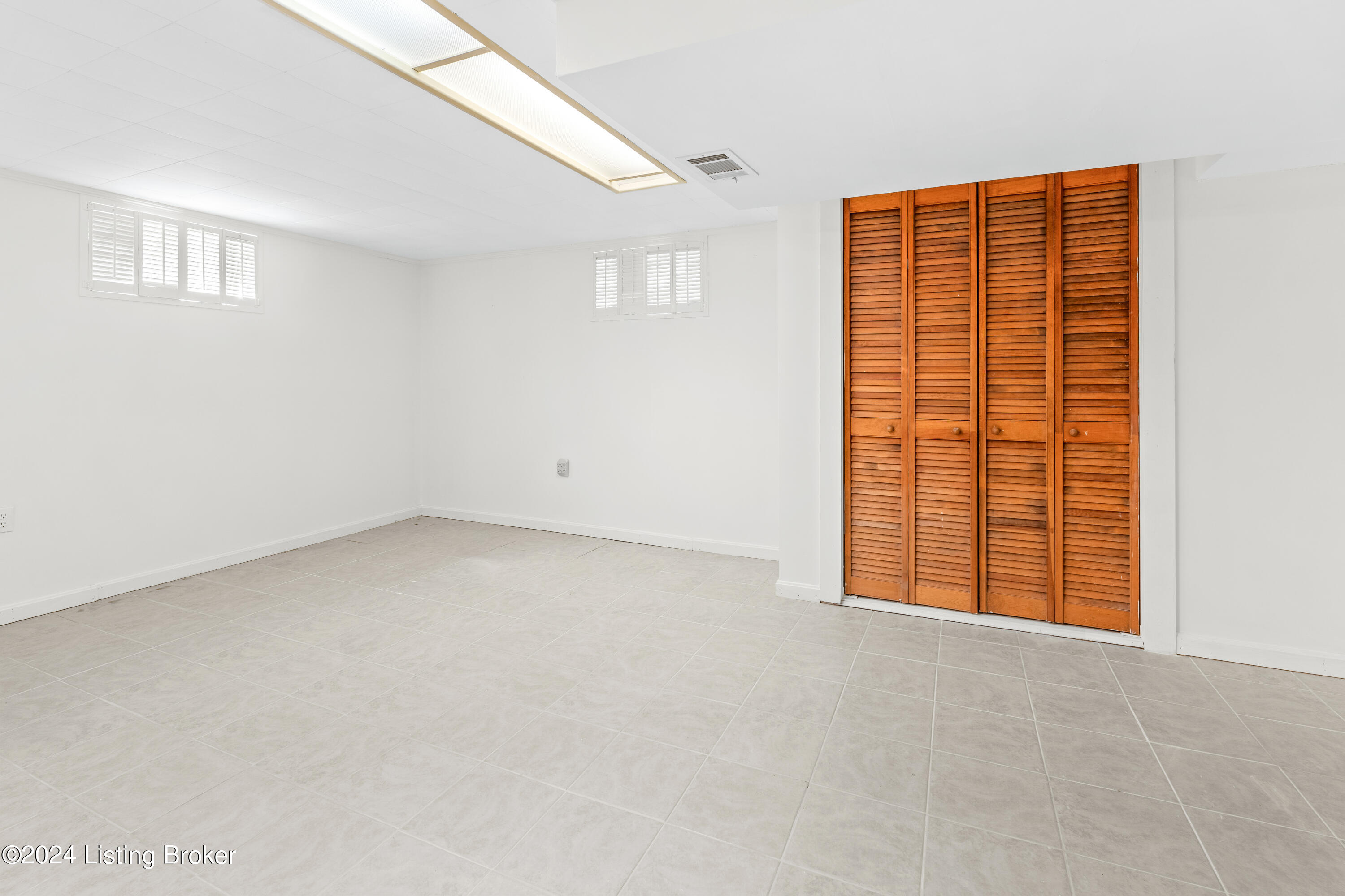 4022 Winchester Road Louisville, KY 40207 - Photo 30 of 46 31 - Basement