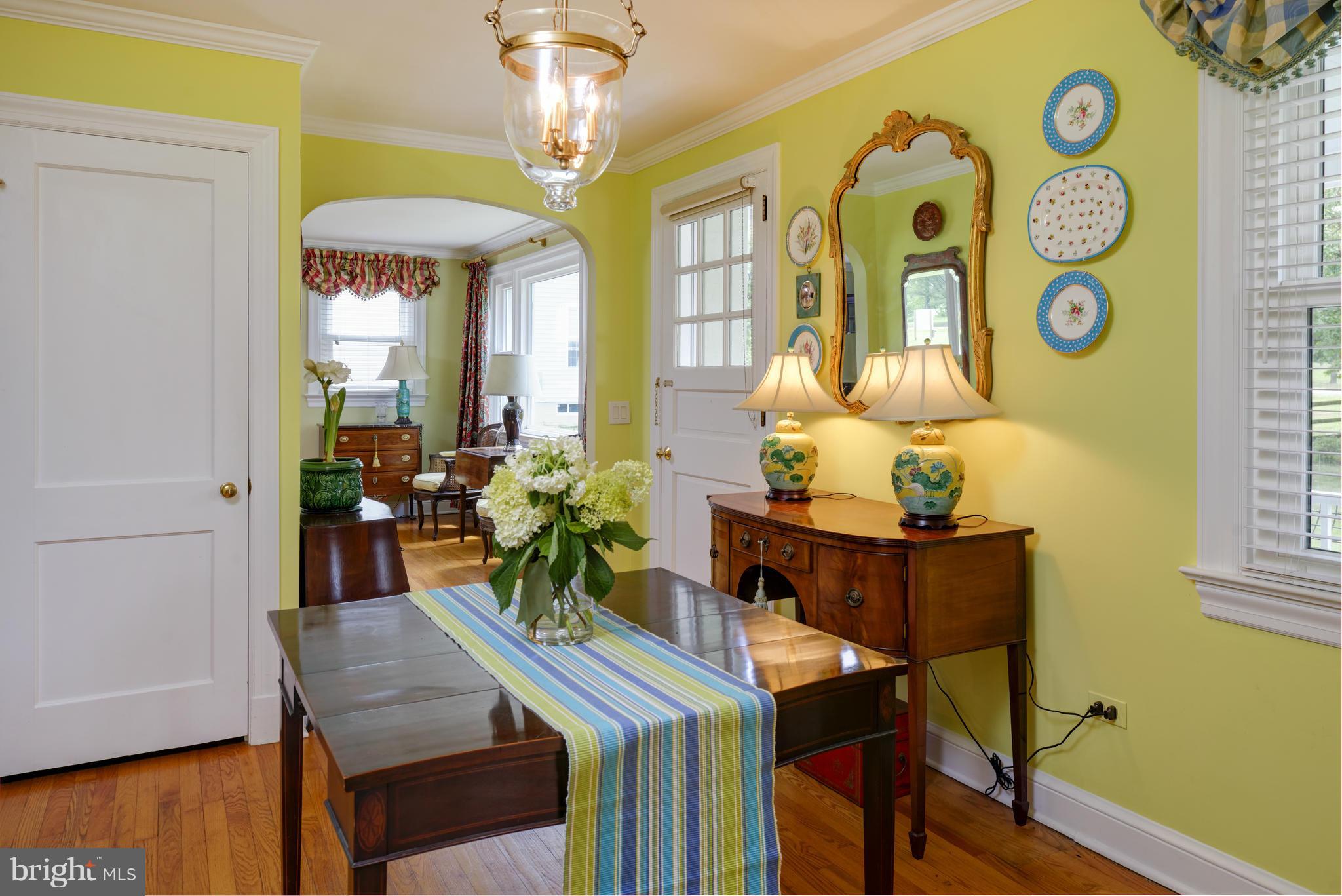 22265 St Louis Road Middleburg, VA 20117 - Photo 14 of 26 Dining Room/Front Entrance