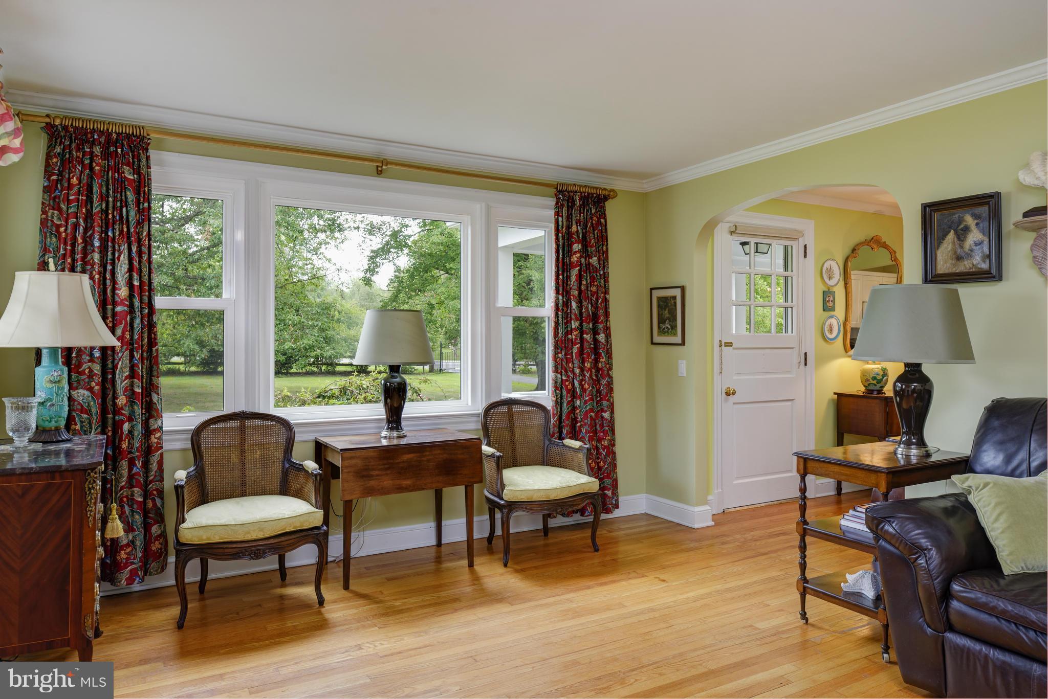 22265 St Louis Road Middleburg, VA 20117 - Photo 16 of 26 Sun-filled Living Room