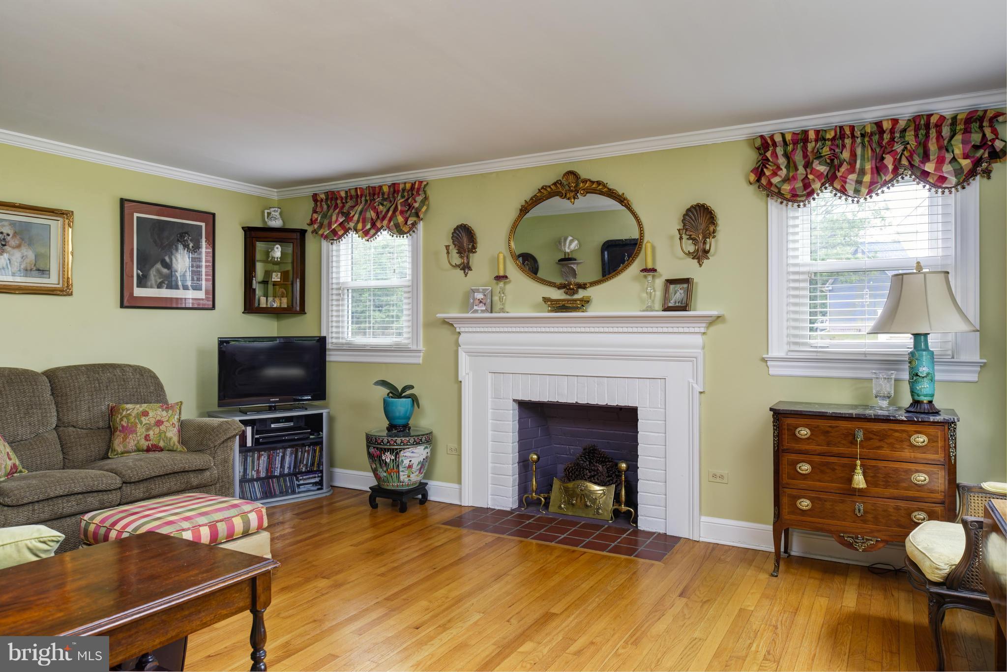 22265 St Louis Road Middleburg, VA 20117 - Photo 17 of 26 Living Room with Fireplace