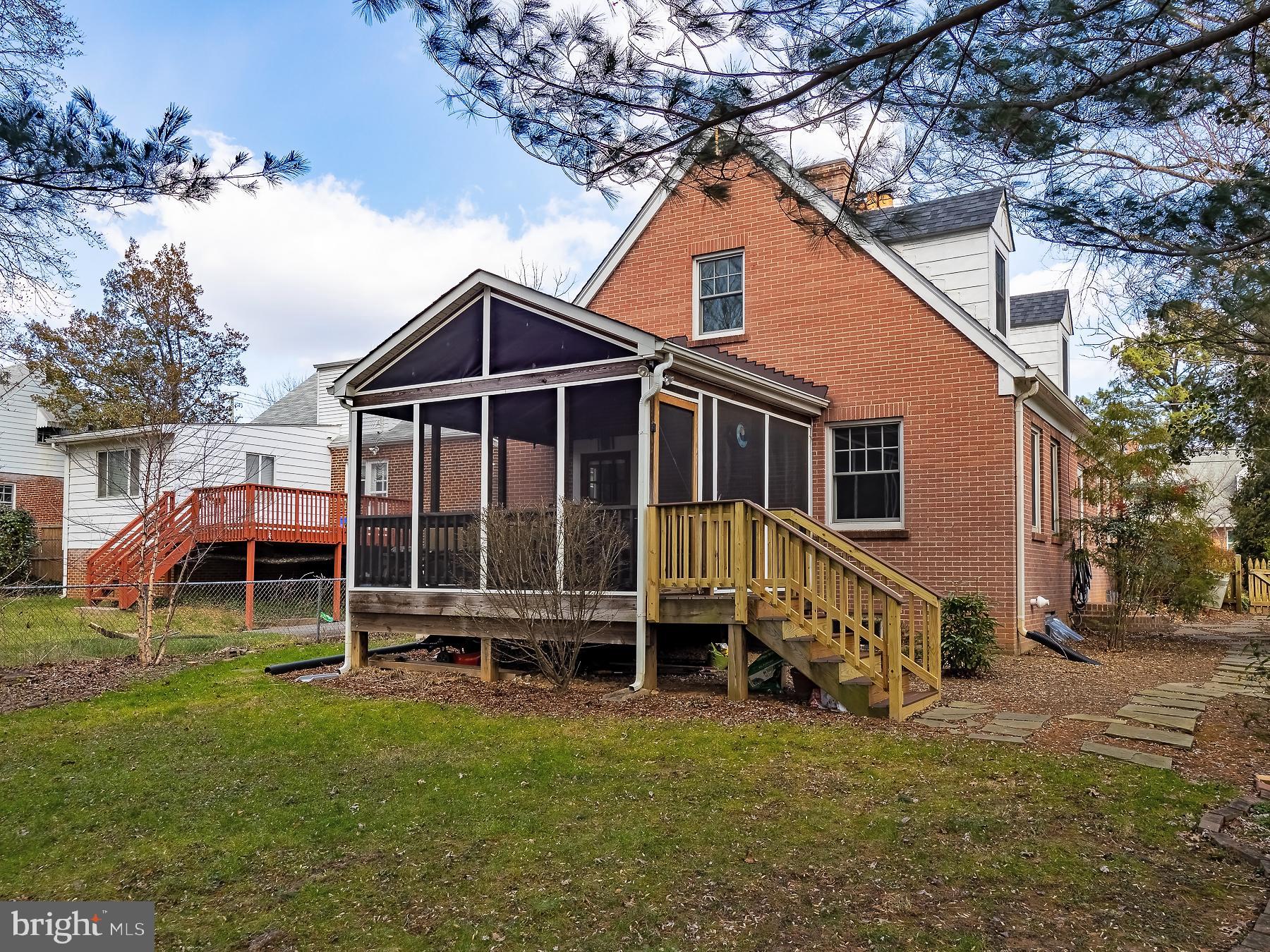 9408 Seminole Street Silver Spring, MD 20901 - Photo 29 of 36 Summer oasisi