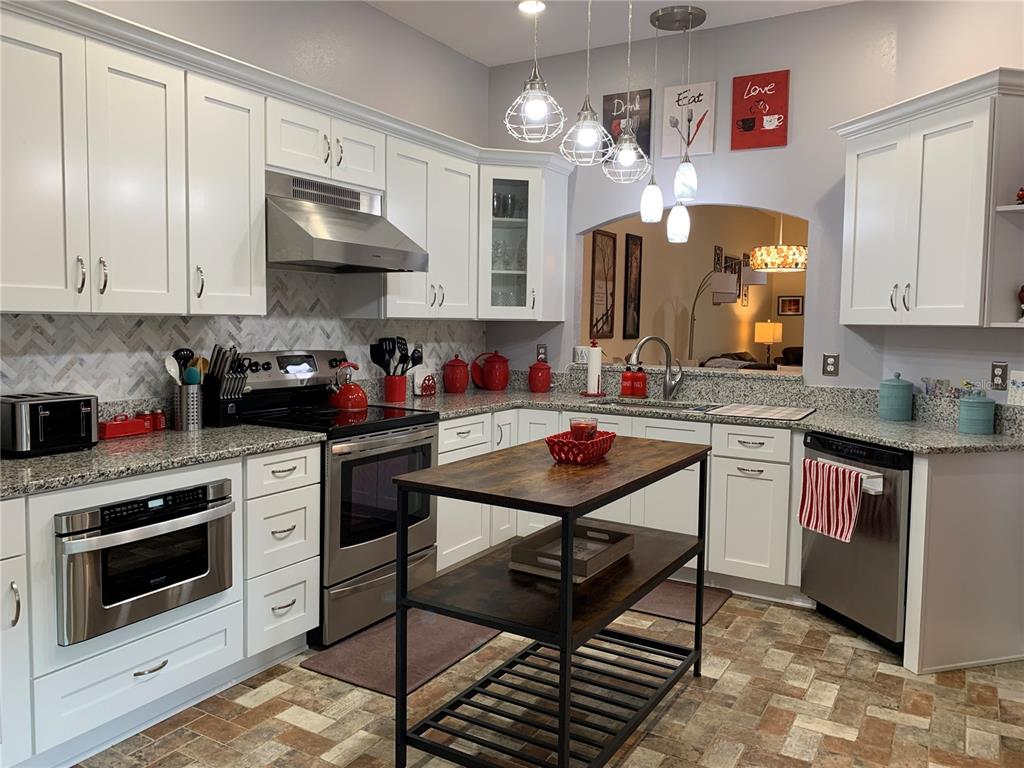 7945 Southwest 115th Loop Ocala, FL 34476 - Photo 2 of 10