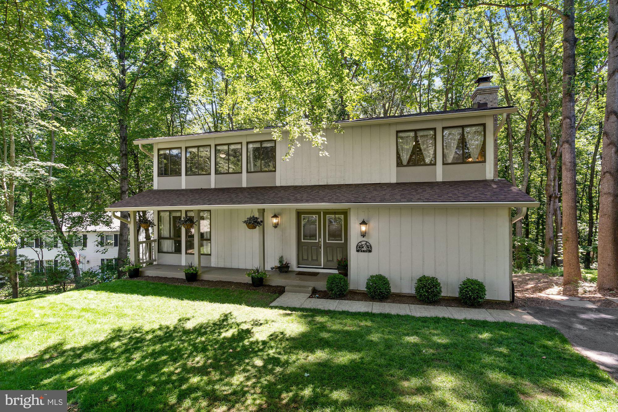2119 Thomas View Road Reston, VA 20191 - Photo 2 of 41 front view of a house with a yard