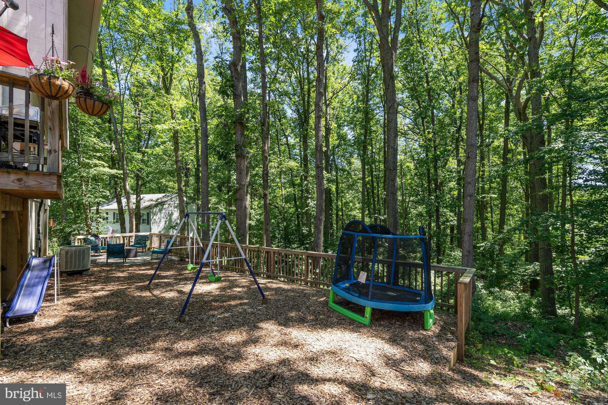 2119 Thomas View Road Reston, VA 20191 - Photo 38 of 41 a view of outdoor space with entertaining space