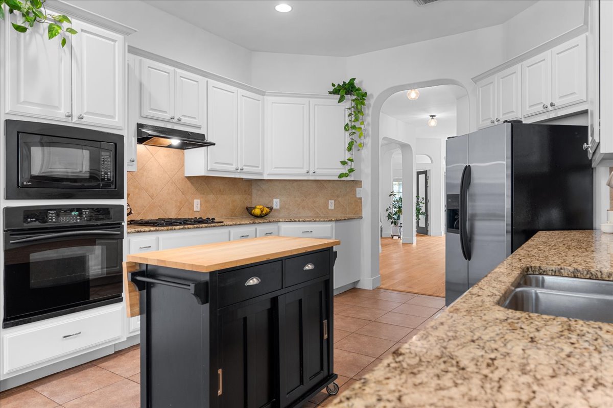 7200 Moon Rock Road Austin, TX 78739 - Photo 11 of 38