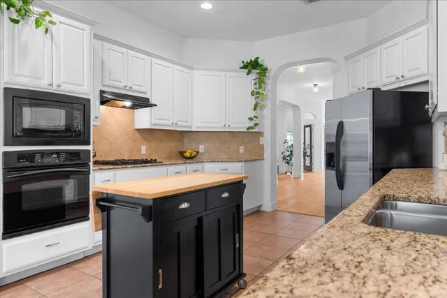 $760,000 | 7200 Moon Rock Road, Austin, TX 78739