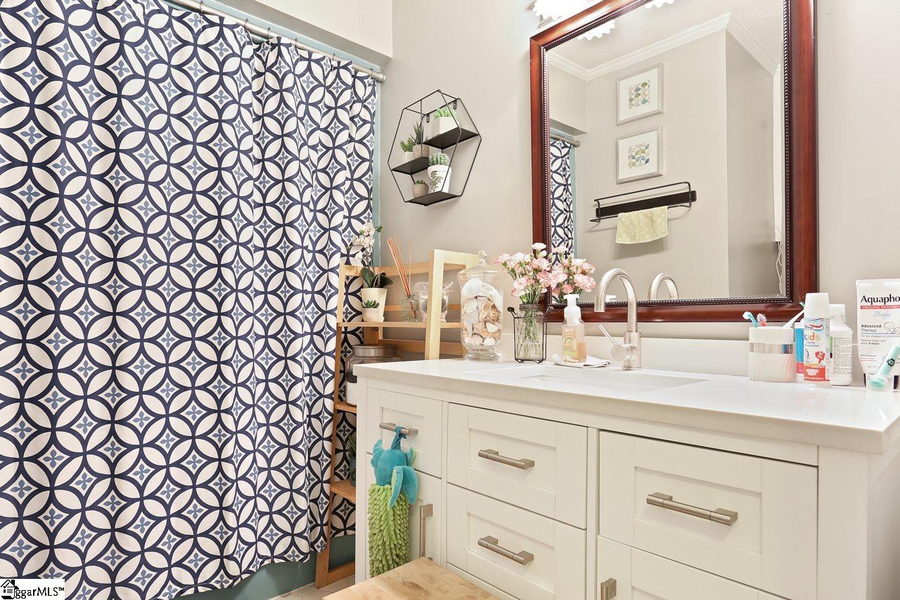 107 Wellington Road Easley, SC 29642 - Photo 5 of 36 Gallery Image 5