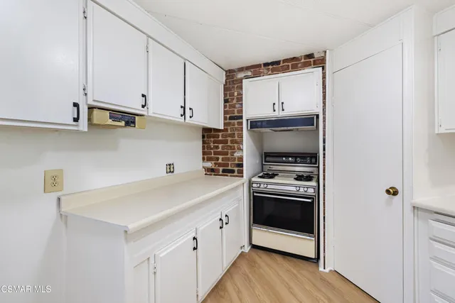 $325,000 | 72 Suzanne Court, Unit 72, Newbury Park, CA 91320