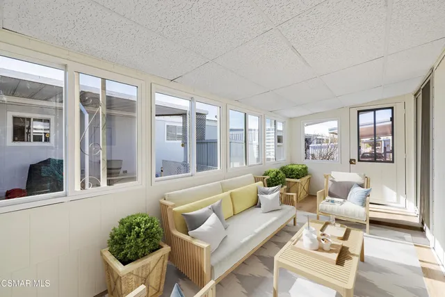 $325,000 | 72 Suzanne Court, Unit 72, Newbury Park, CA 91320