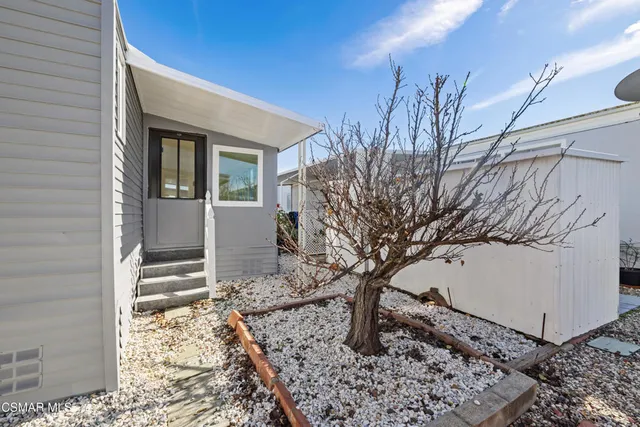 $325,000 | 72 Suzanne Court, Unit 72, Newbury Park, CA 91320