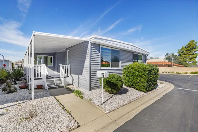 $325,000 | 72 Suzanne Court, Unit 72, Newbury Park, CA 91320