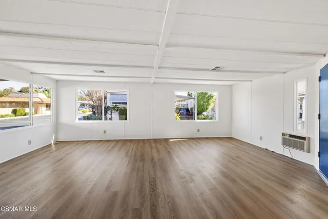 $325,000 | 72 Suzanne Court, Unit 72, Newbury Park, CA 91320