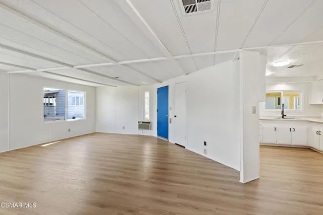 $325,000 | 72 Suzanne Court, Unit 72, Newbury Park, CA 91320