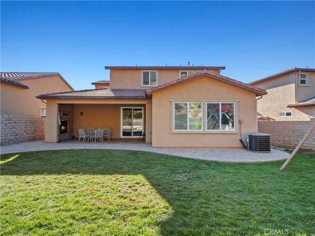 $945,000 | 19205 Carranza Lane, Saugus, CA 91350