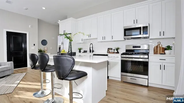 $3,200 | 385 Passaic Avenue, Unit 2, Lodi, NJ 07644