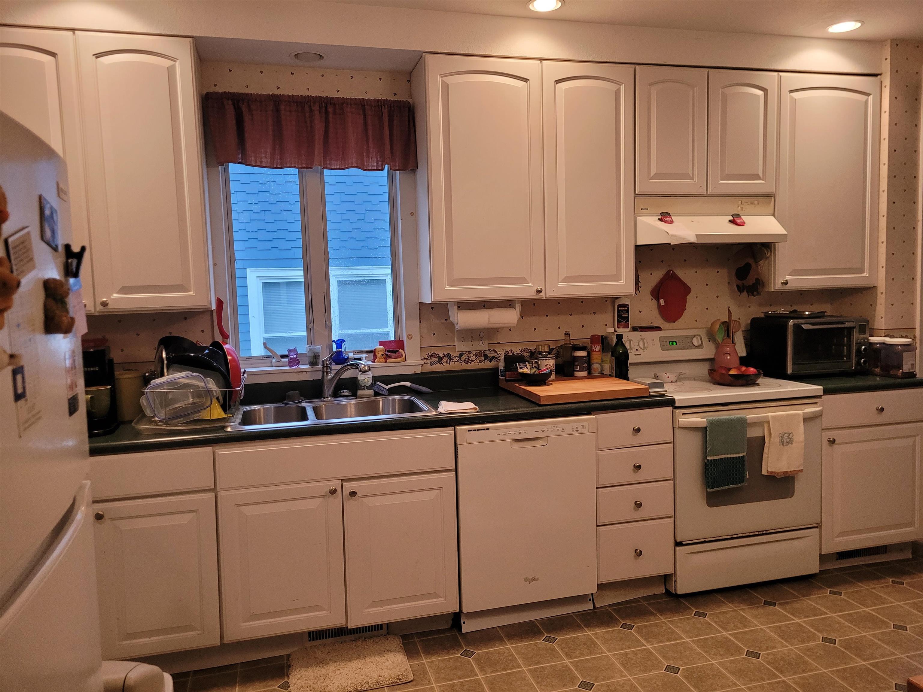 4 Hopkinson Place Lancaster, NH 03584 - Photo 4 of 19 Gallery Image 4