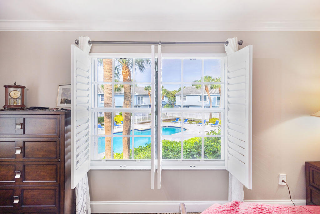 1038 Jeffery Street Boca Raton, FL 33487 - Photo 29 of 47 545A5302-HDR