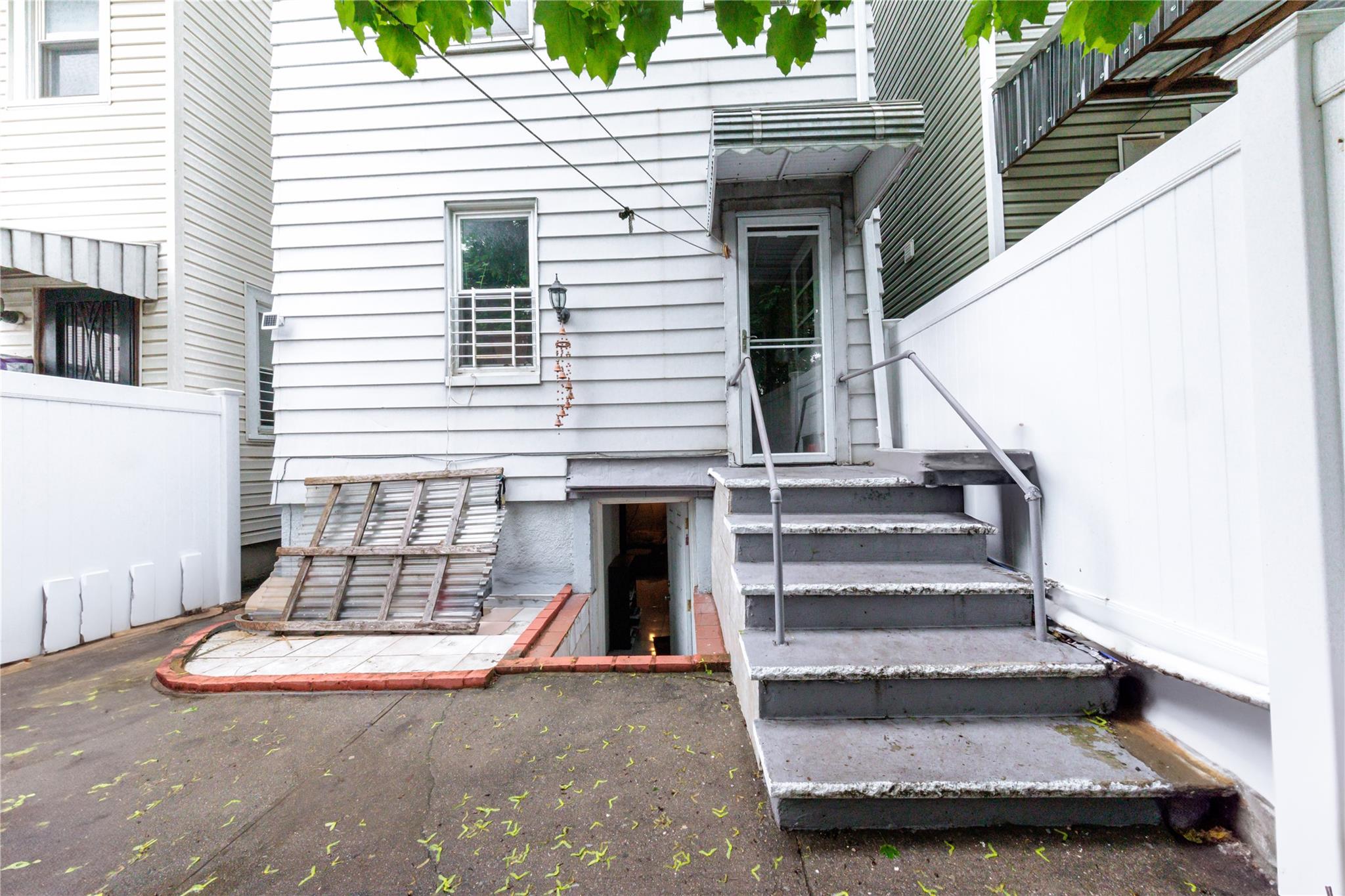 85-21 80th Street Queens, NY 11421 - Photo 34 of 39