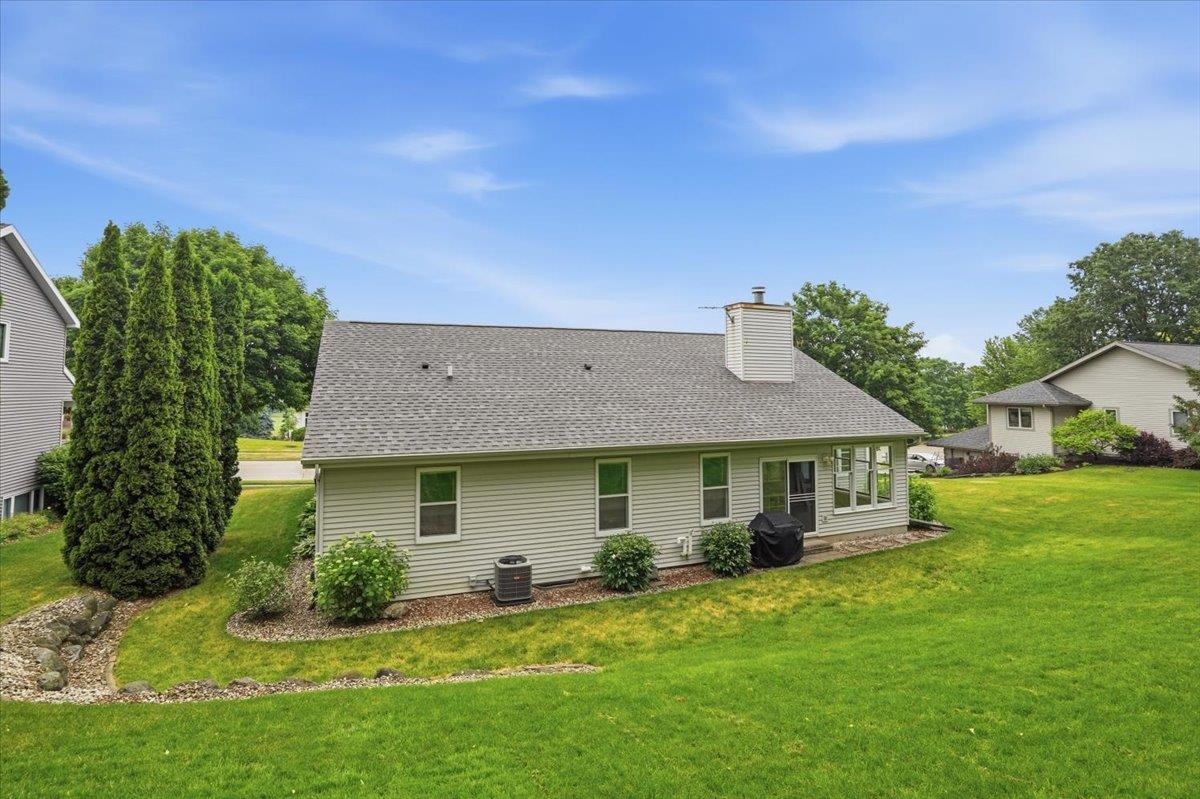 725 Foxfield Road Oregon, WI 53575 - Photo 38 of 40