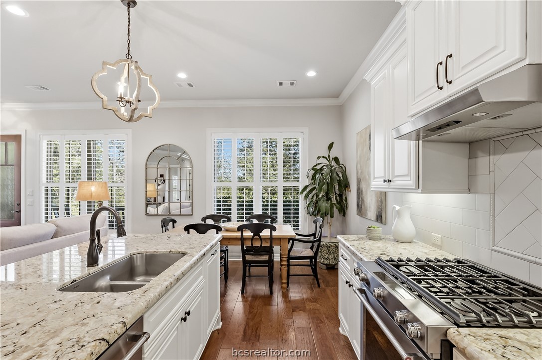 2816 Maroon Court Bryan, TX 77807 - Photo 16 of 30 Open concept kitchen with large island