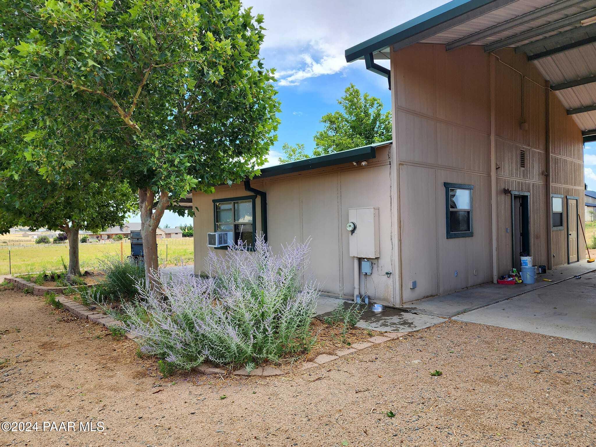 3325 West L Bar L Road Prescott, AZ 86305 - Photo 2 of 40 363015244_10227527490646660_891166421121