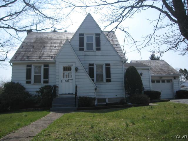 3034 Middletown Road Bethlehem, PA 18020 - Photo 1 of 14 a view of a back yard of the house