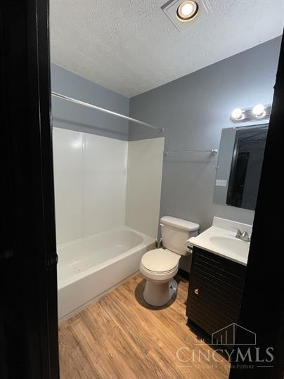 2975 Wilbraham Road, Unit K Middletown, OH 45042 - Photo 2 of 3
