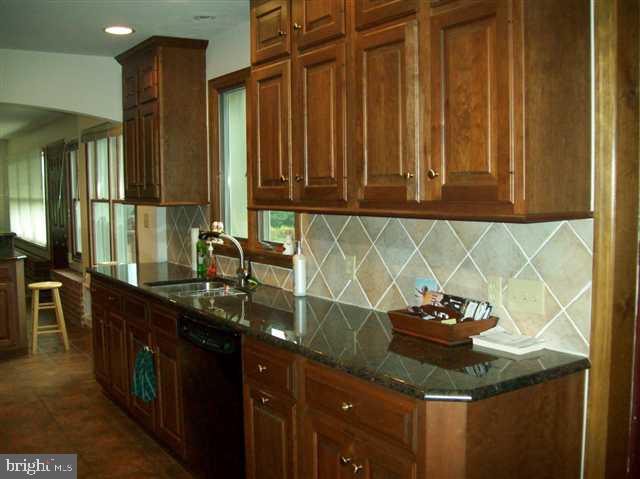 209 Ridge Hill Road Mechanicsburg, PA 17050 - Photo 2 of 18 Gallery Image 2