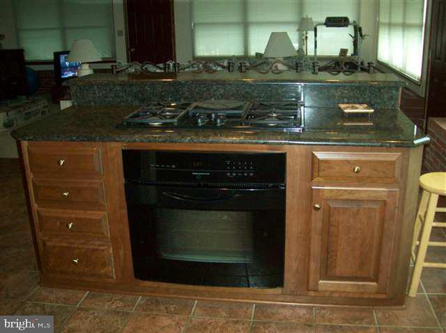 209 Ridge Hill Road Mechanicsburg, PA 17050 - Photo 4 of 18 Gallery Image 4