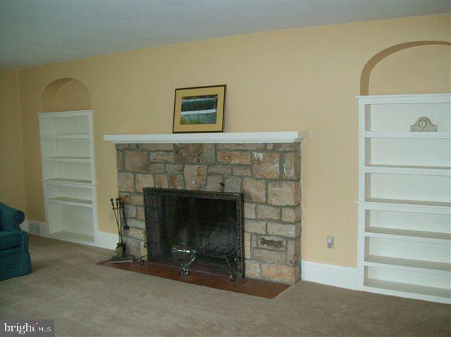 209 Ridge Hill Road Mechanicsburg, PA 17050 - Photo 6 of 18 Gallery Image 6