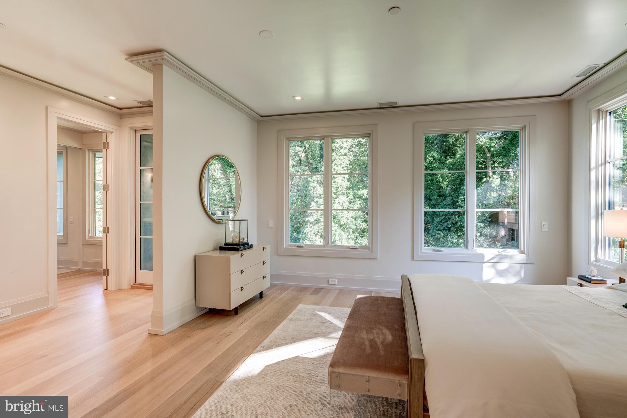 4615 Dexter Street Northwest Washington, DC 20007 - Photo 20 of 31