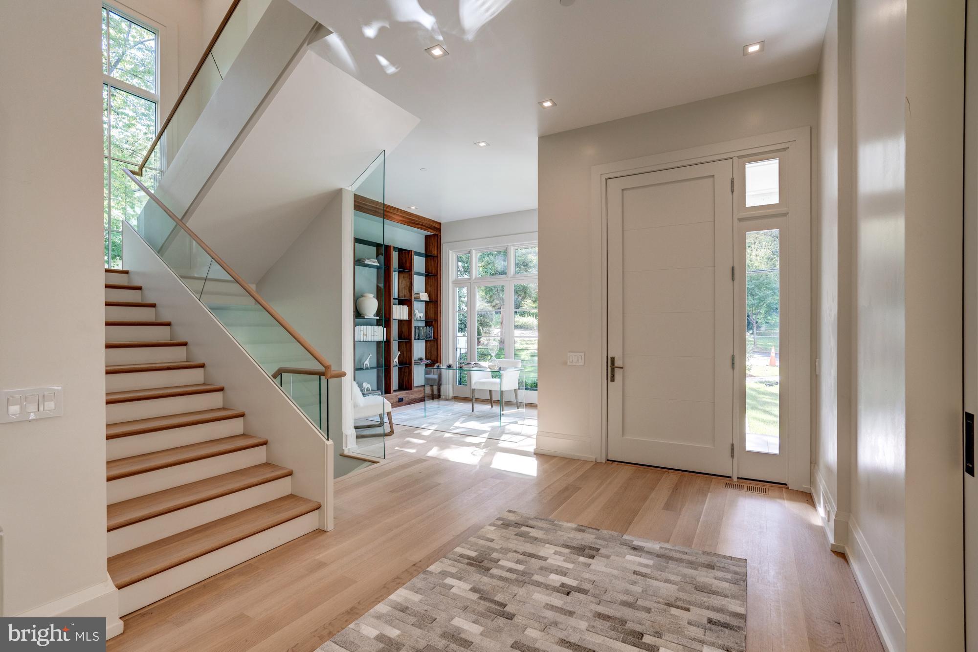 4615 Dexter Street Northwest Washington, DC 20007 - Photo 2 of 31