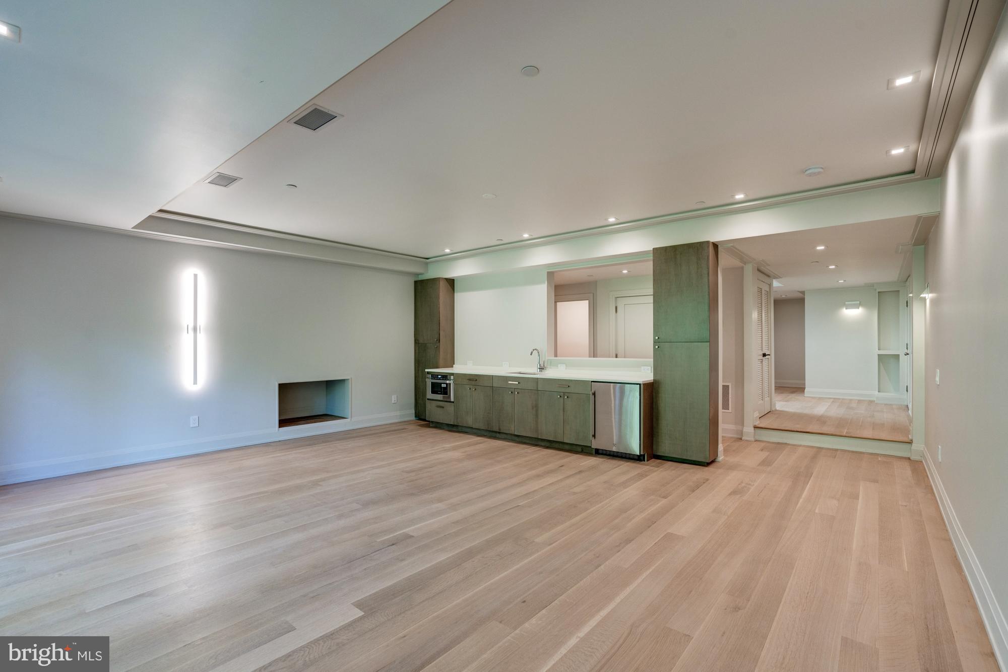 4615 Dexter Street Northwest Washington, DC 20007 - Photo 23 of 31