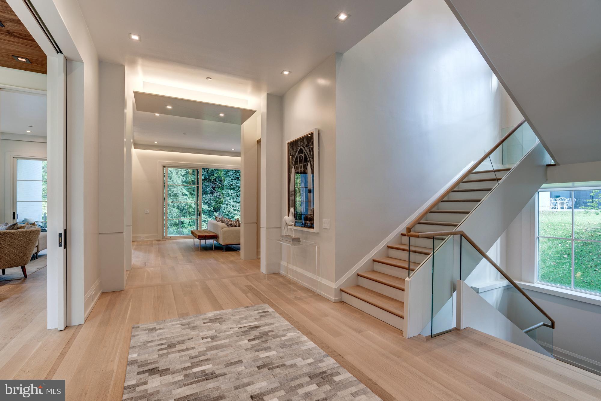 4615 Dexter Street Northwest Washington, DC 20007 - Photo 3 of 31