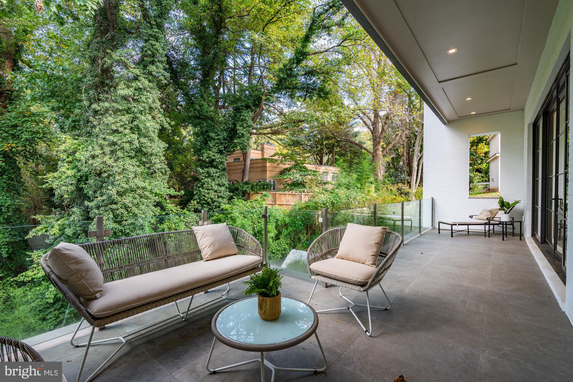 4615 Dexter Street Northwest Washington, DC 20007 - Photo 10 of 31