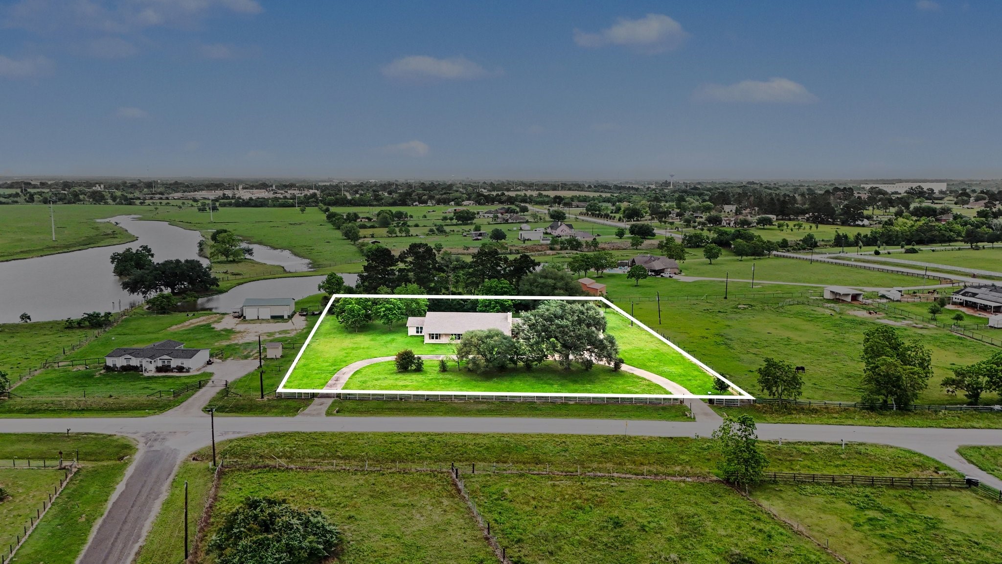 35564 Brumlow Road Hempstead, TX 77445 - Photo 38 of 46 an aerial view of a football ground