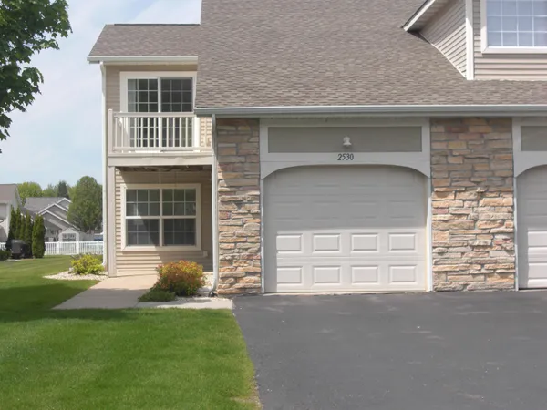 $189,000 | 2530 Edgewood Drive, Unit 38, Beloit, WI 53511