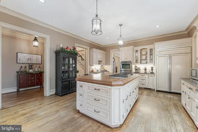 $2,649,900 | 606 Kentland Drive, Great Falls, VA 22066