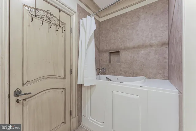 $2,649,900 | 606 Kentland Drive, Great Falls, VA 22066