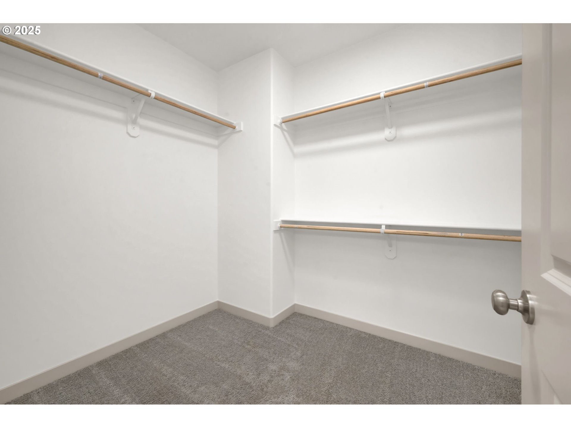 5645 Magnificence Way Eugene, OR 97402 - Photo 16 of 38 a view of an empty room