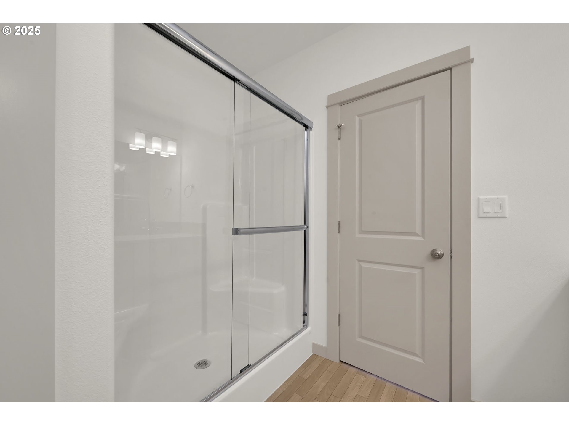 5645 Magnificence Way Eugene, OR 97402 - Photo 18 of 38 a view of an empty room