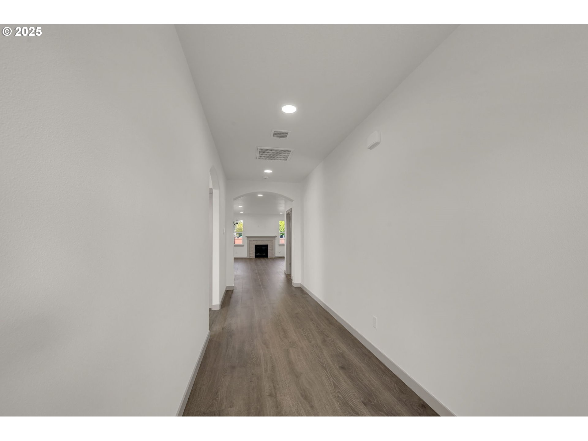 5645 Magnificence Way Eugene, OR 97402 - Photo 34 of 38 a view of empty room