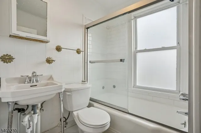 $2,850 | 216 William Street, Unit 1, Boonton, NJ 07005