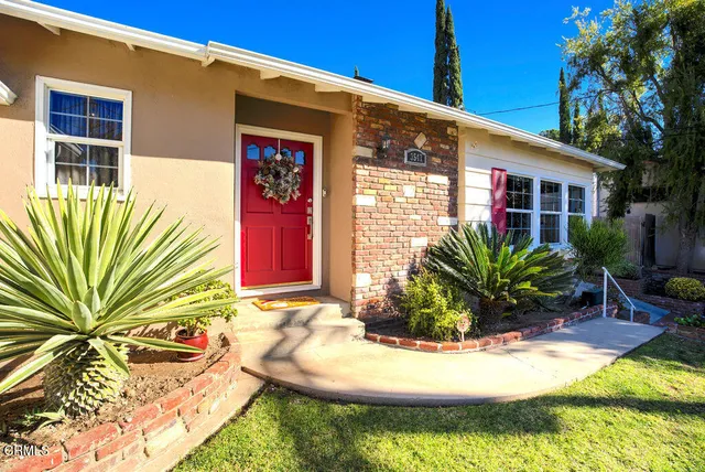 $1,575,000 | 3547 Mevel Place, La Crescenta, CA 91214