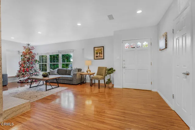 $1,575,000 | 3547 Mevel Place, La Crescenta, CA 91214