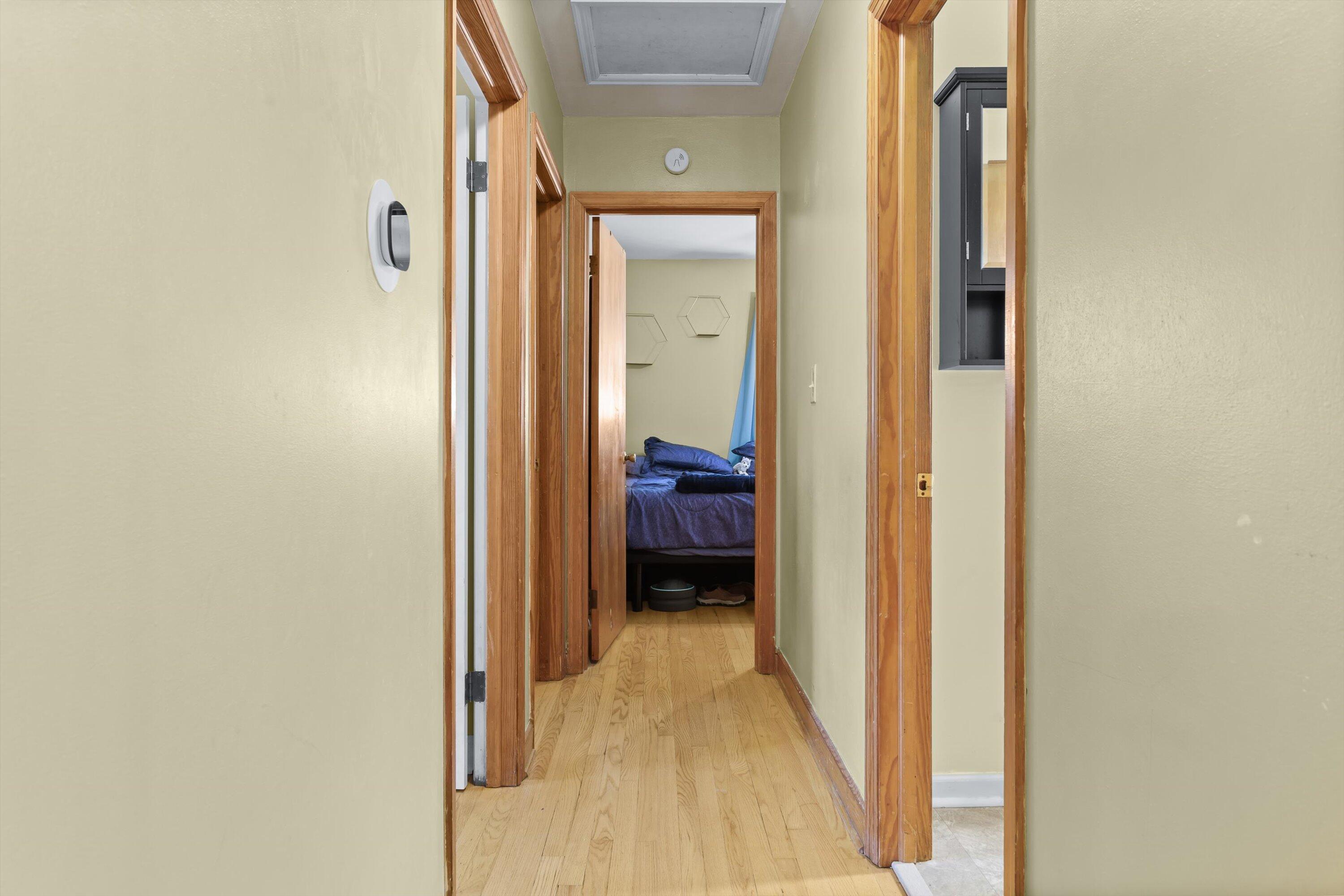 3300 Read Mountain Road Roanoke, VA 24019 - Photo 20 of 36 Hallway