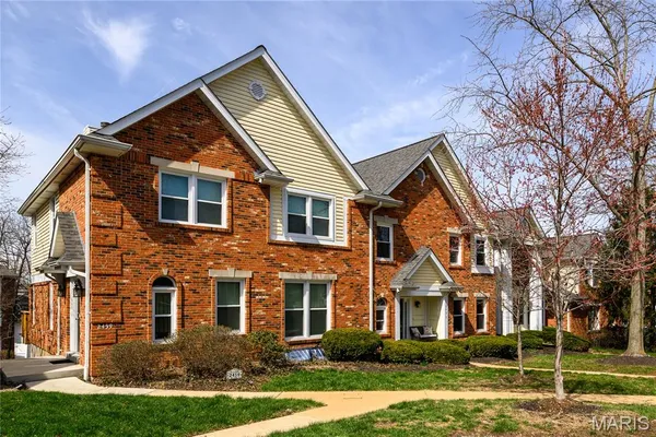 $340,000 | 2455 Clayborn Drive, Chesterfield, MO 63017
